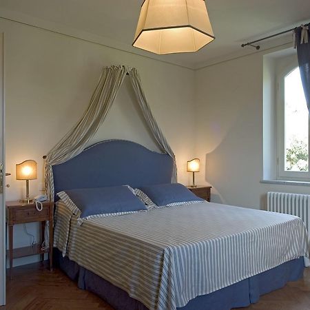 Villa Signori Марина-ді-П'єтразанта Екстер'єр фото