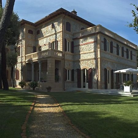 Villa Signori Марина-ді-П'єтразанта Екстер'єр фото