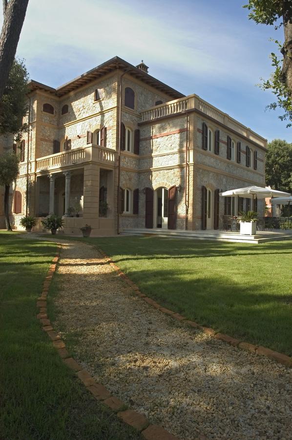 Villa Signori Марина-ді-П'єтразанта Екстер'єр фото