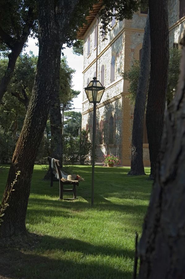 Villa Signori Марина-ді-П'єтразанта Екстер'єр фото