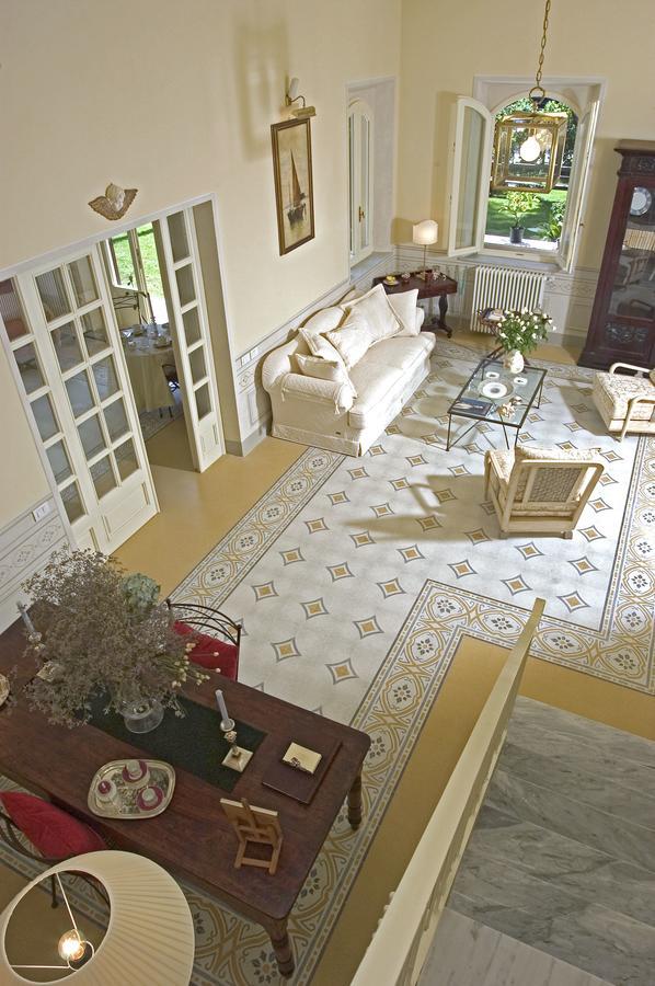 Villa Signori Марина-ді-П'єтразанта Екстер'єр фото
