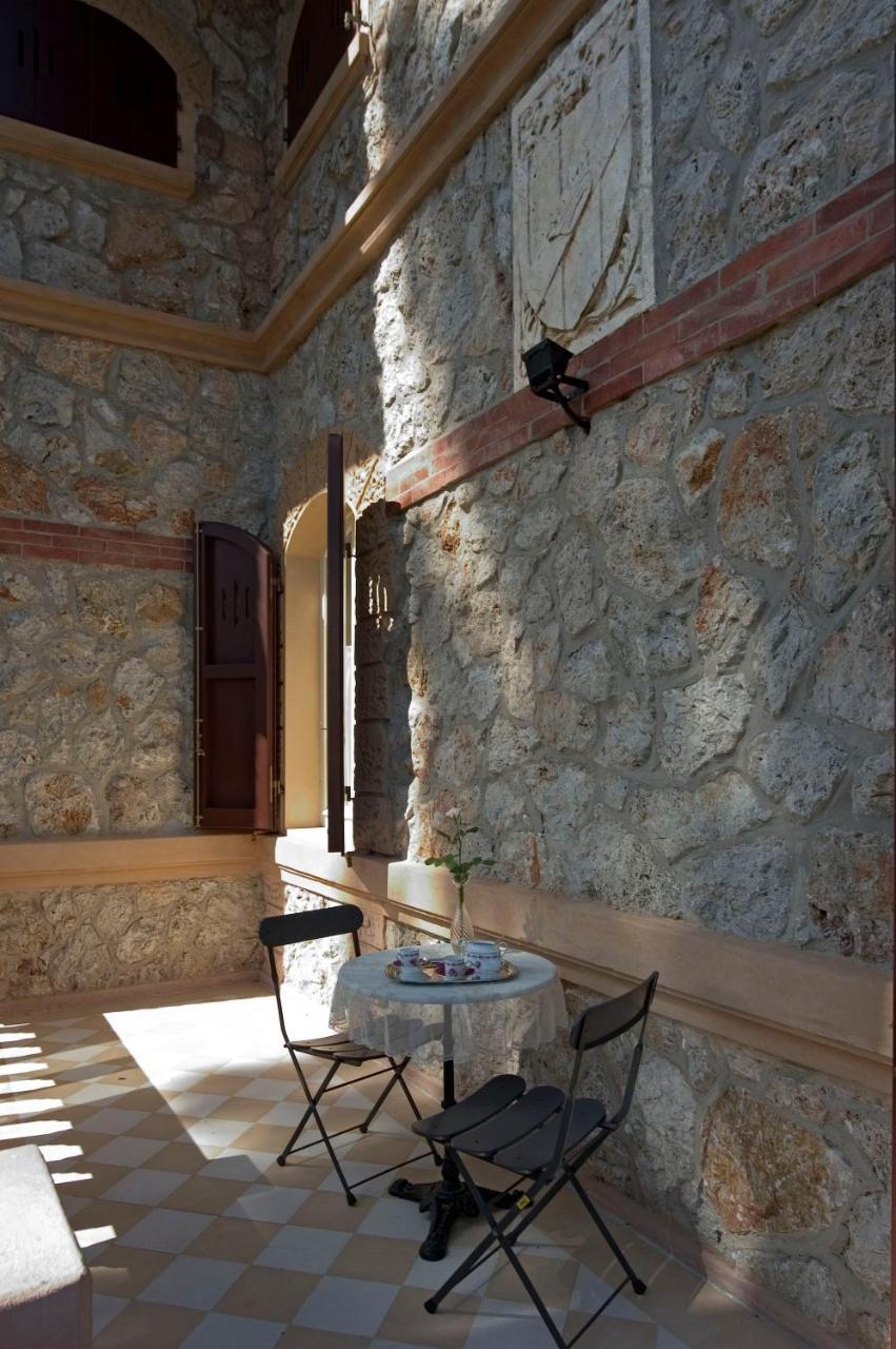Villa Signori Марина-ді-П'єтразанта Екстер'єр фото